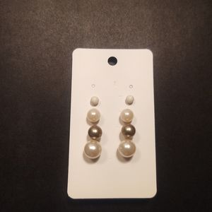 White and brown Pearl earring set